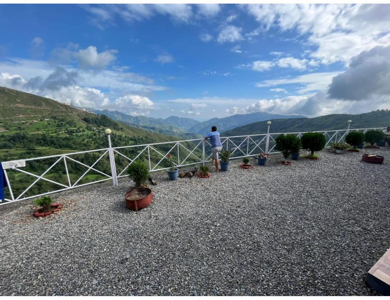 Hotel Hills Resort, ชาคราตา ภายนอก รูปภาพ